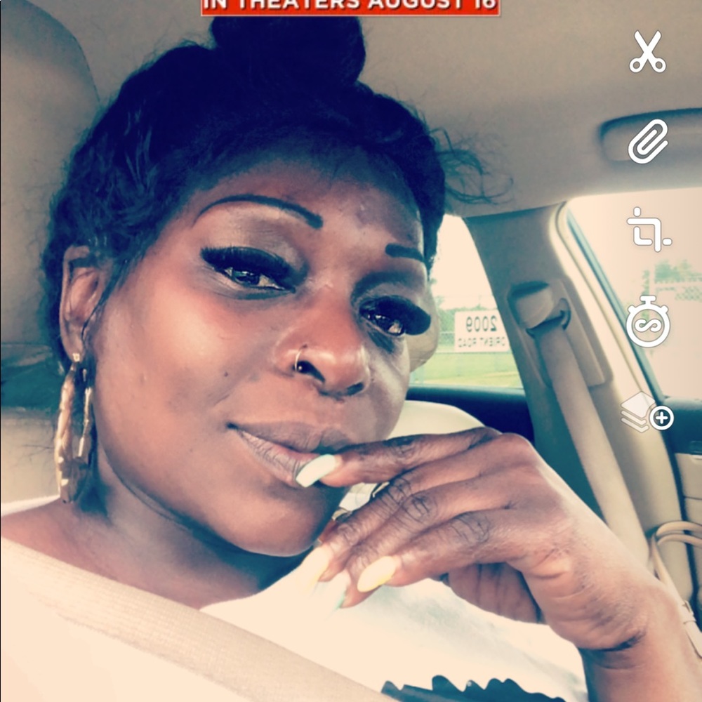 Meet your Posher, Tonya